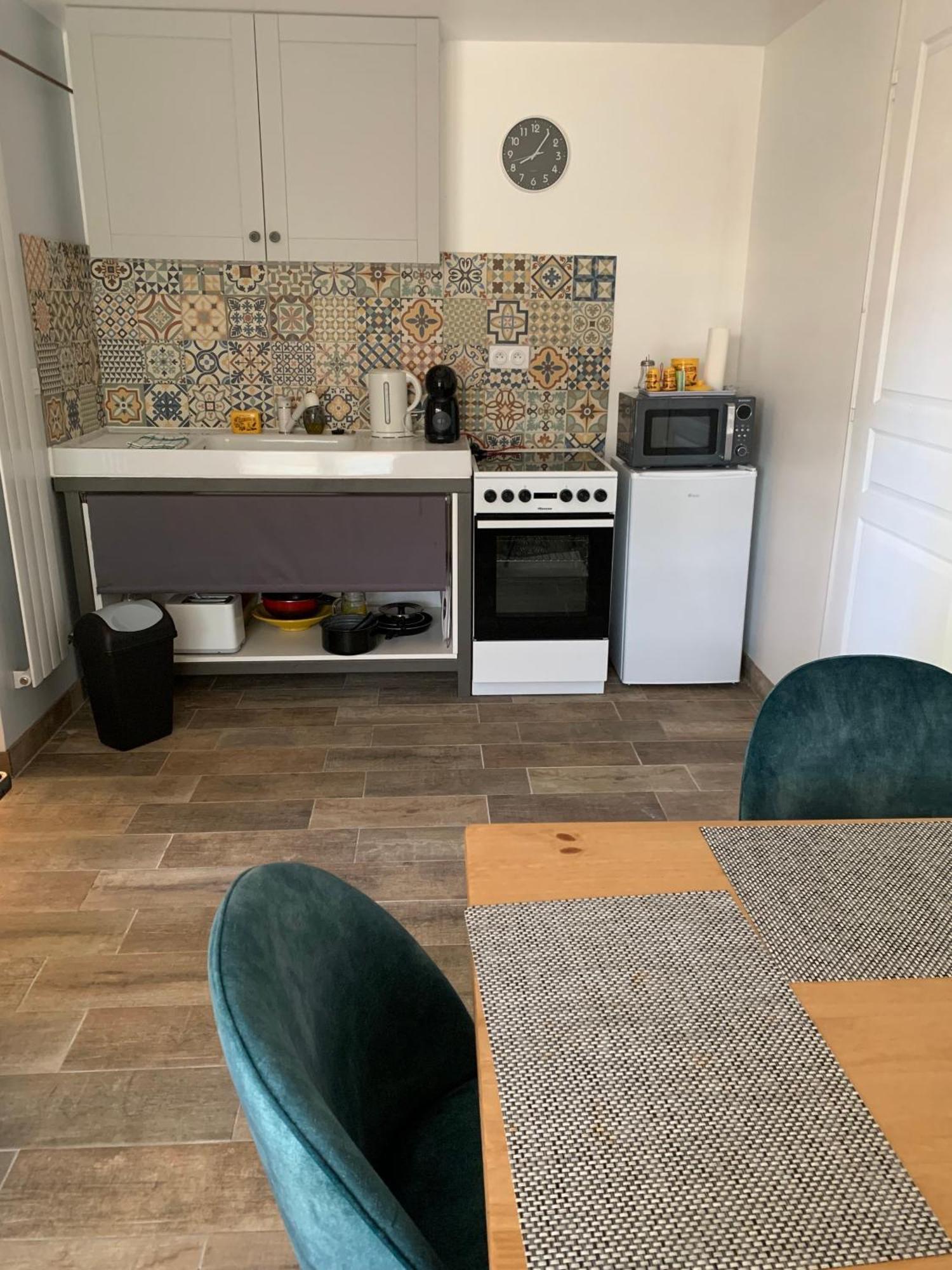 Appartement Rez De Chaussee Maison Independant Avec Piscine Saint-Christol-lès-Alès エクステリア 写真
